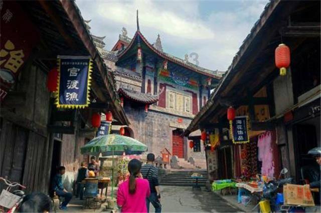 不将胡塞武装打倒誓不罢休？美英再度空袭也门，有八大目标遭殃
